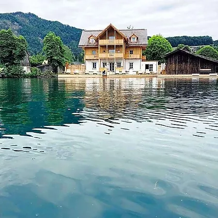Villa Alma - A Lakeside Boutique Hotel-2